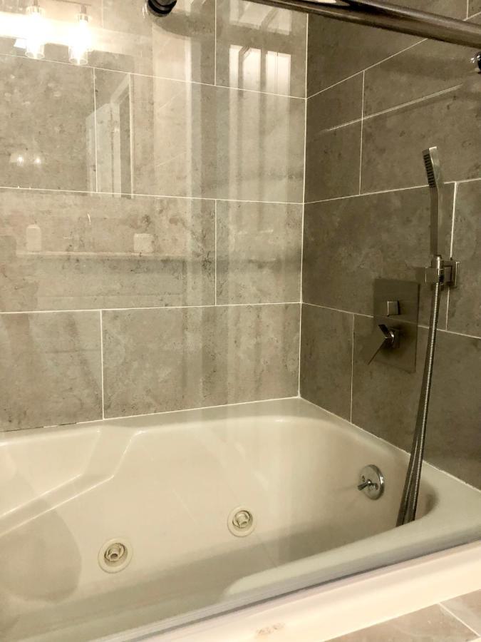 Amazing Poconos House . Sauna/Hot Tub/Private Pool East Stroudsburg Zewnętrze zdjęcie